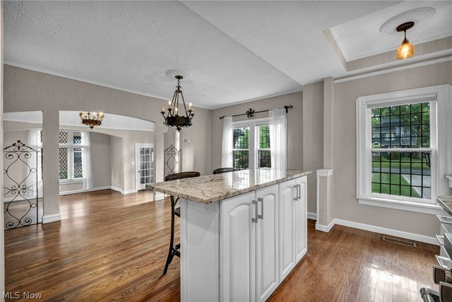 2717 Derbyshire Road, Cleveland Heights, OH 44106