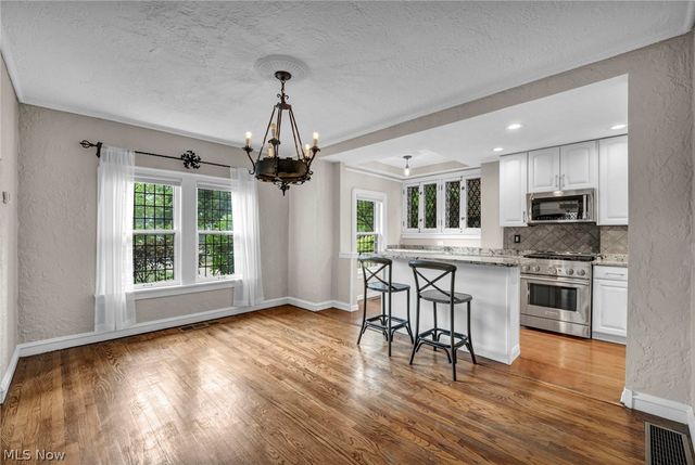 2717 Derbyshire Road, Cleveland Heights, OH 44106