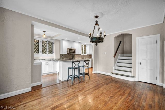 2717 Derbyshire Road, Cleveland Heights, OH 44106