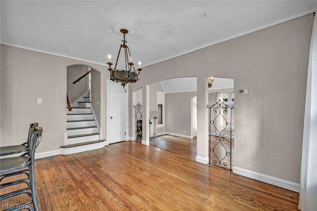 2717 Derbyshire Road, Cleveland Heights, OH 44106