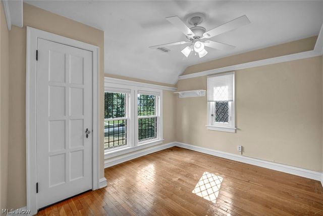 2717 Derbyshire Road, Cleveland Heights, OH 44106