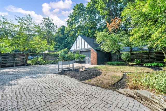 2717 Derbyshire Road, Cleveland Heights, OH 44106