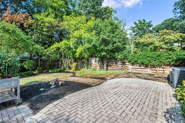 2717 Derbyshire Road, Cleveland Heights, OH 44106