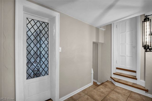 2717 Derbyshire Road, Cleveland Heights, OH 44106