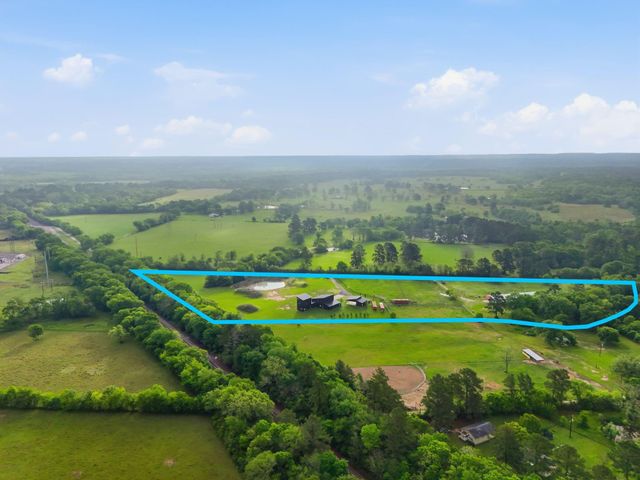 2743 Bobville Rd, Montgomery, TX 77316