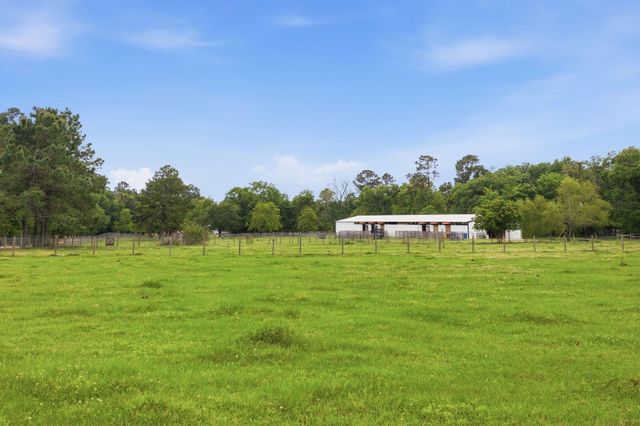 2743 Bobville Rd, Montgomery, TX 77316