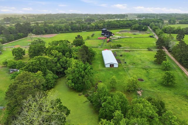 2743 Bobville Rd, Montgomery, TX 77316