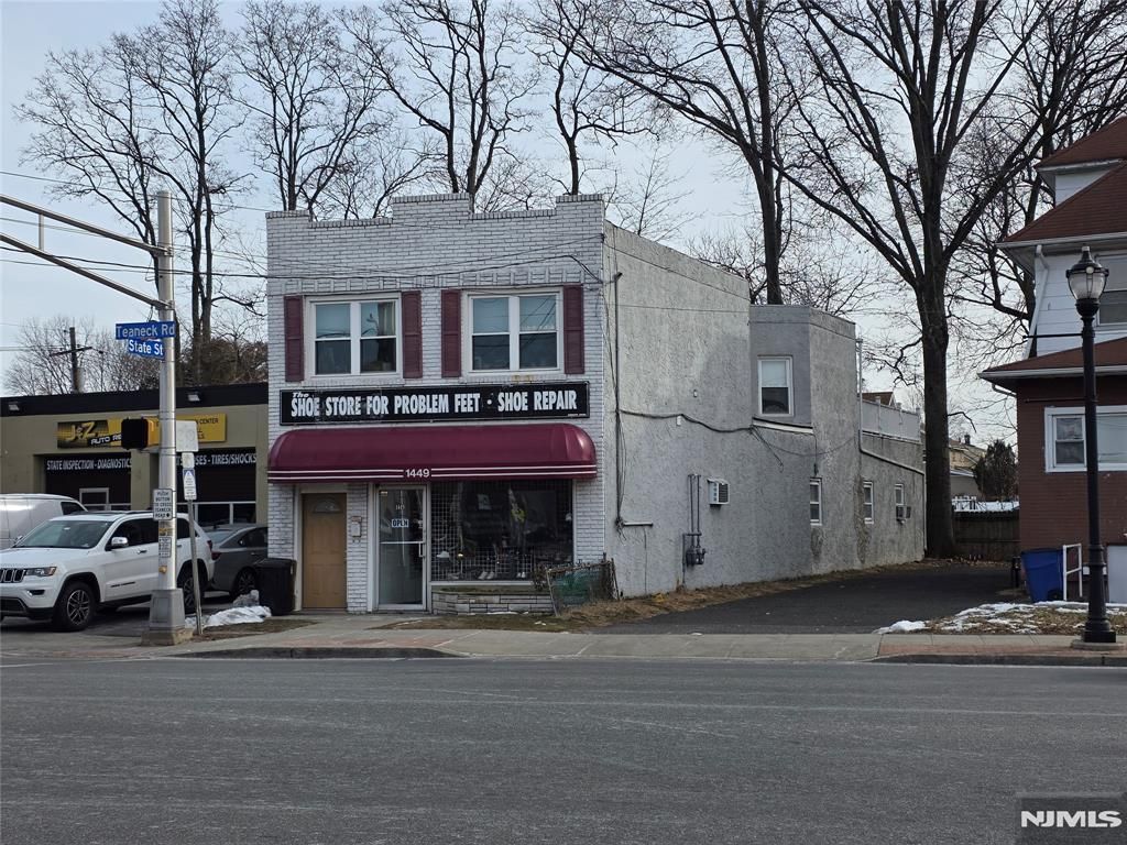 1449 Teaneck Road, Teaneck, NJ 07666