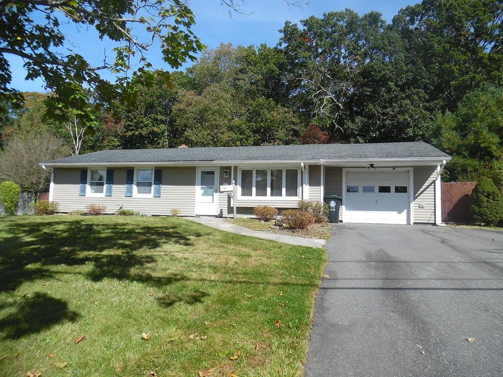 21 Burnside Drive, Swansea, MA 02777