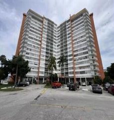 1351 NE MIAMI GARDENS Drive 803E, Miami, FL 33179