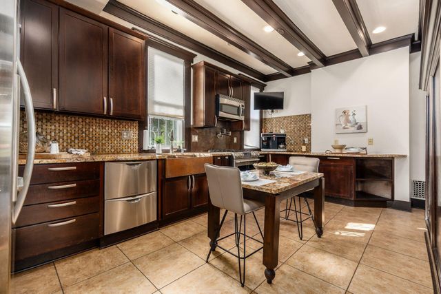 54 N Woodland Avenue, Columbus, OH 43203