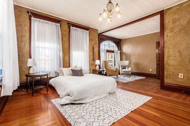 54 N Woodland Avenue, Columbus, OH 43203