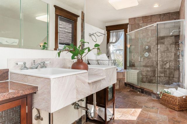 54 N Woodland Avenue, Columbus, OH 43203