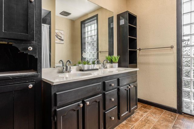 54 N Woodland Avenue, Columbus, OH 43203