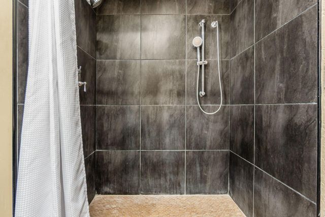 54 N Woodland Avenue, Columbus, OH 43203