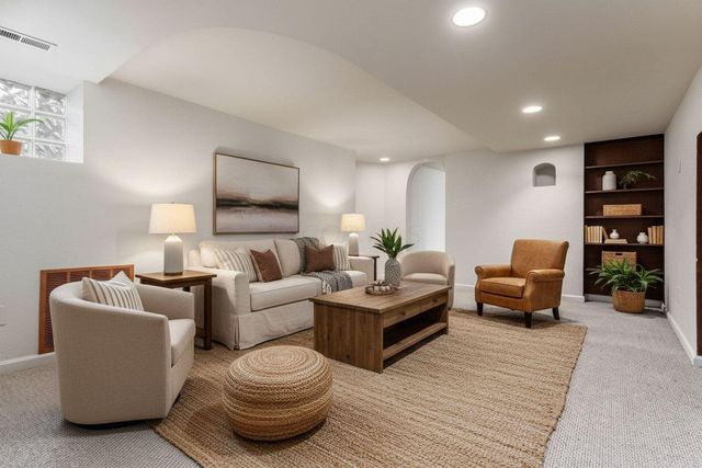 54 N Woodland Avenue, Columbus, OH 43203