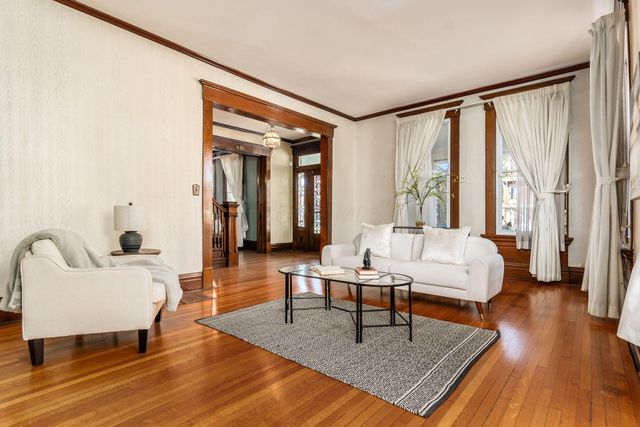 54 N Woodland Avenue, Columbus, OH 43203