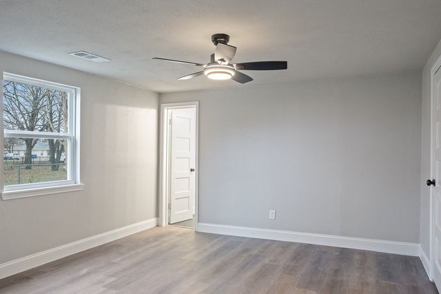 302 Suzanne Street, Palmer, TX 75152