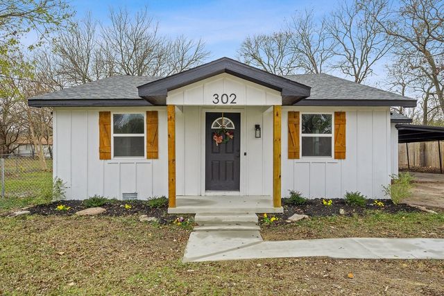 302 Suzanne Street, Palmer, TX 75152