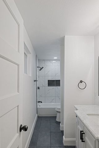 302 Suzanne Street, Palmer, TX 75152