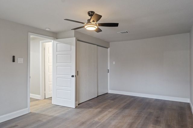 302 Suzanne Street, Palmer, TX 75152