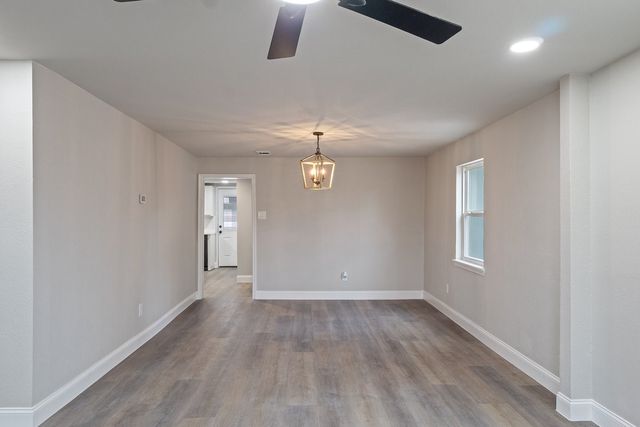 302 Suzanne Street, Palmer, TX 75152