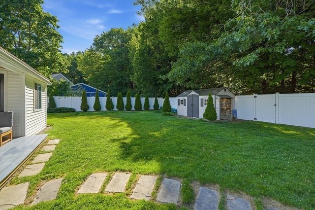 72 Josh Gray Rd, Rockland, MA 02370