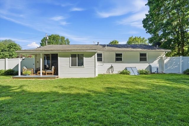 72 Josh Gray Rd, Rockland, MA 02370