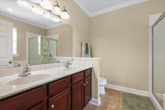 525 Forest Green Dr, Tallahassee, FL 32308