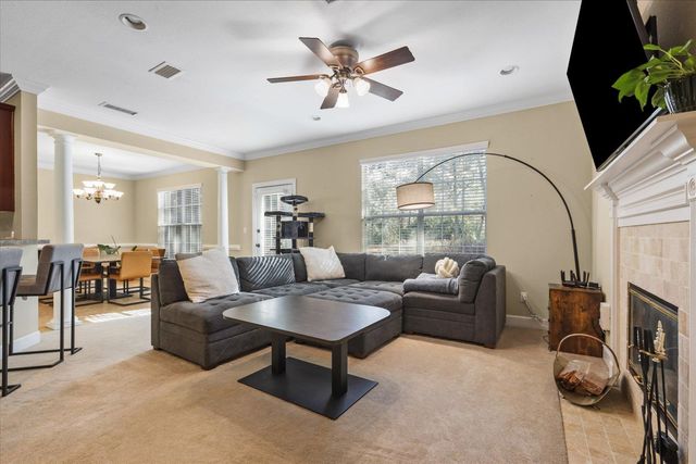 525 Forest Green Dr, Tallahassee, FL 32308