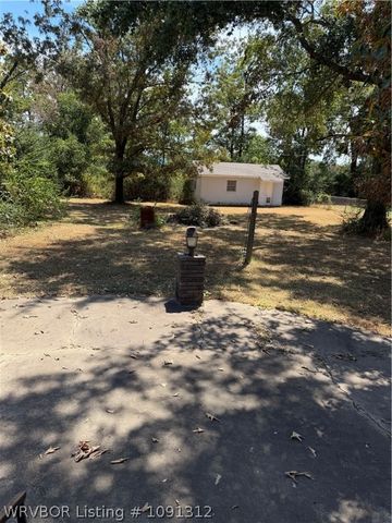 4418 Fern Avenue, Van Buren, AR 72956