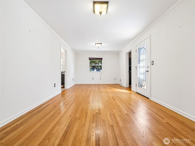 8424 East Side Drive NE, Tacoma, WA 98422