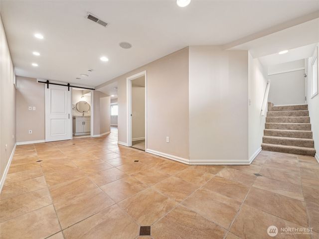 8424 East Side Drive NE, Tacoma, WA 98422