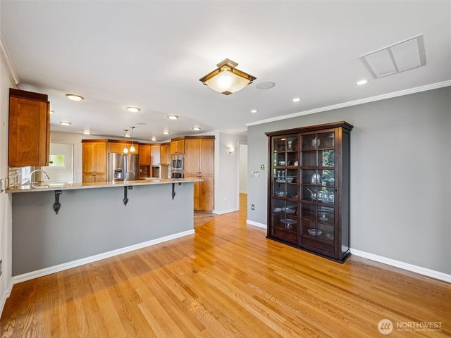 8424 East Side Drive NE, Tacoma, WA 98422