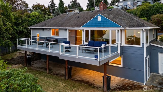 8424 East Side Drive NE, Tacoma, WA 98422