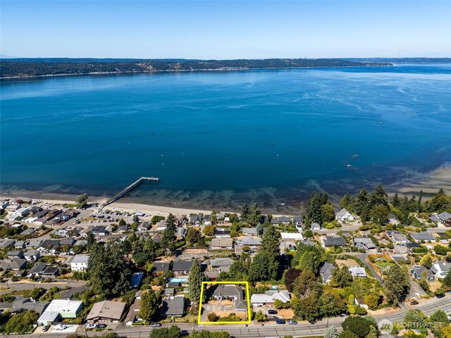 8424 East Side Drive NE, Tacoma, WA 98422