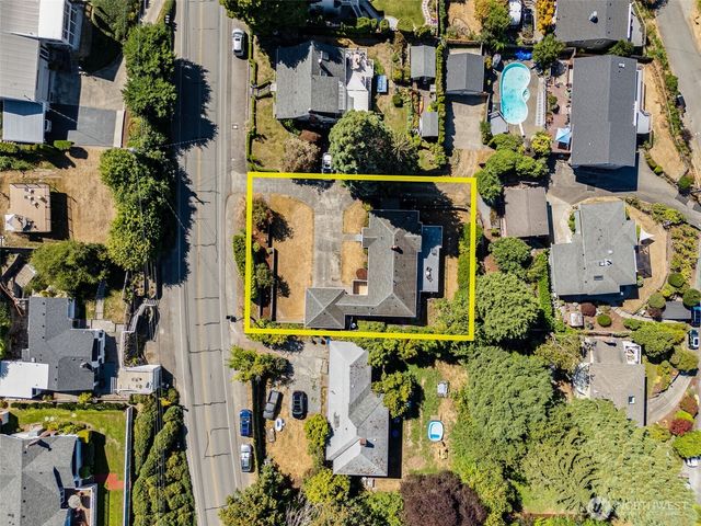 8424 East Side Drive NE, Tacoma, WA 98422