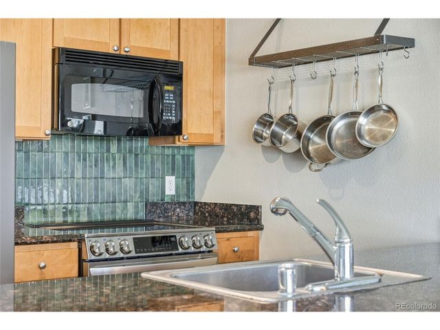 1623 Saint Paul St 402, Denver, CO 80206