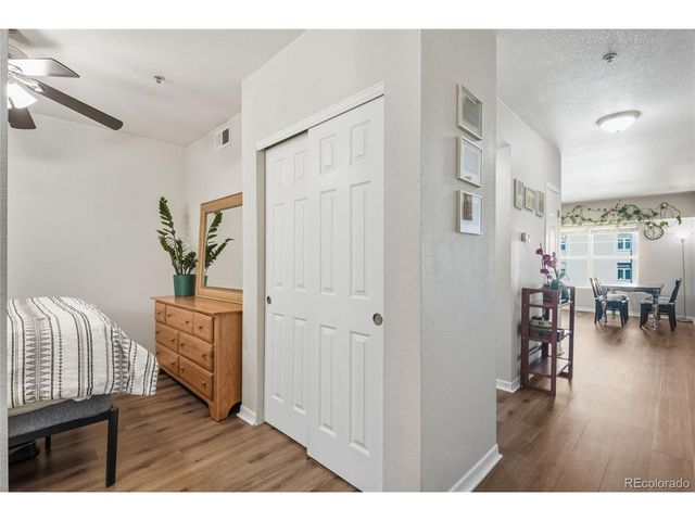 1623 Saint Paul St 402, Denver, CO 80206