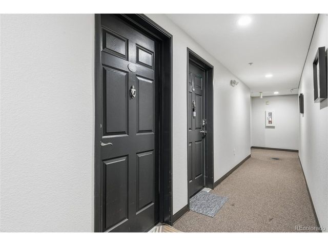 1623 Saint Paul St 402, Denver, CO 80206