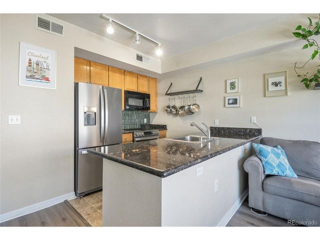 1623 Saint Paul St 402, Denver, CO 80206