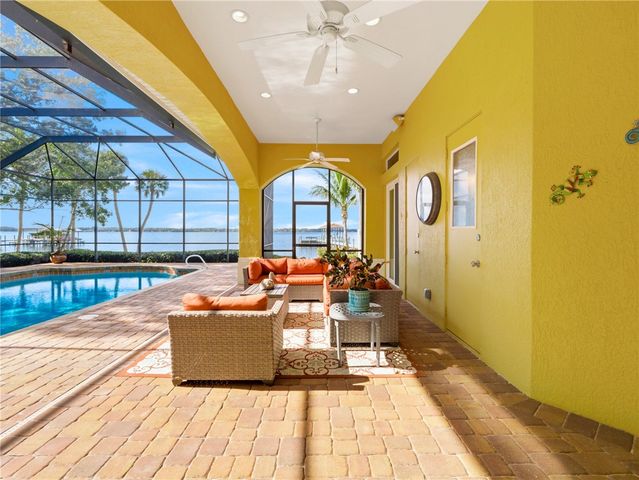 265 Stewart Drive, Merritt Island, FL 32952