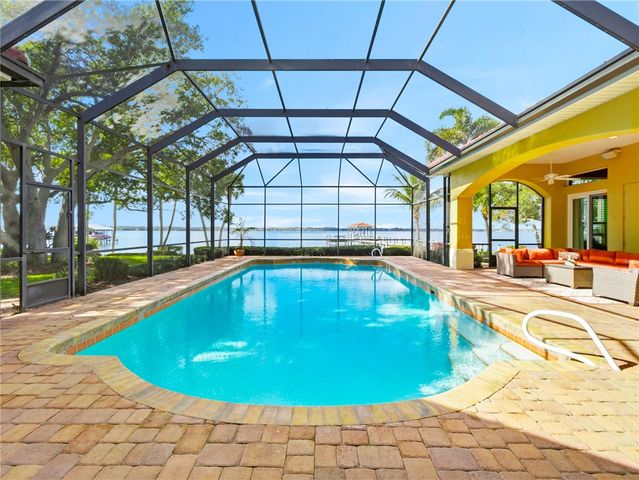 265 Stewart Drive, Merritt Island, FL 32952