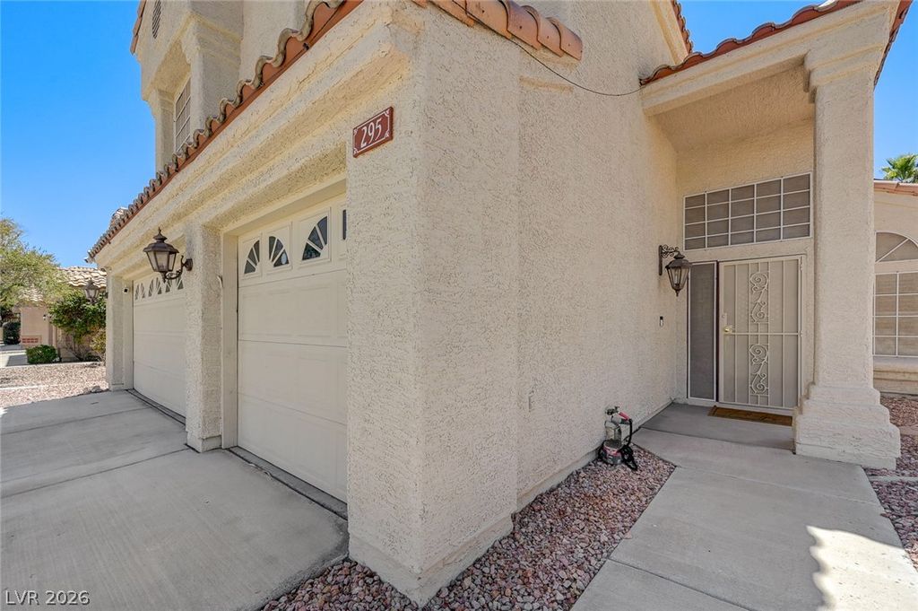 295 Vallarte Drive, Henderson, NV 89014 — photo 4