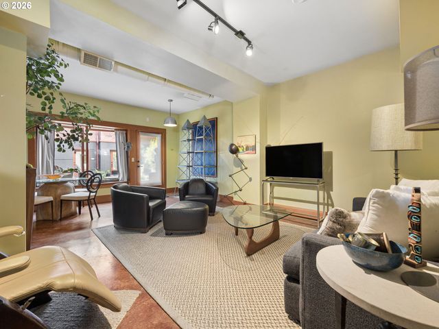 5400 Ne 30TH Ave 102, Portland, OR 97211