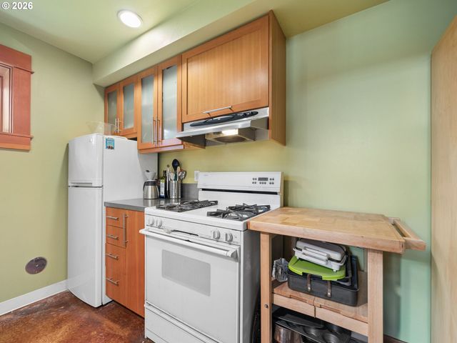 5400 Ne 30TH Ave 102, Portland, OR 97211