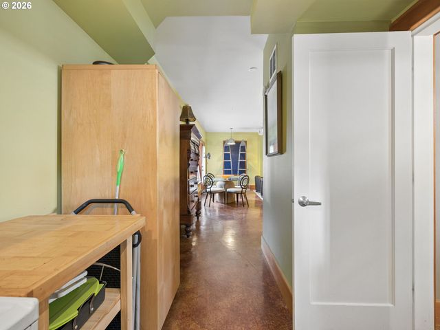 5400 Ne 30TH Ave 102, Portland, OR 97211