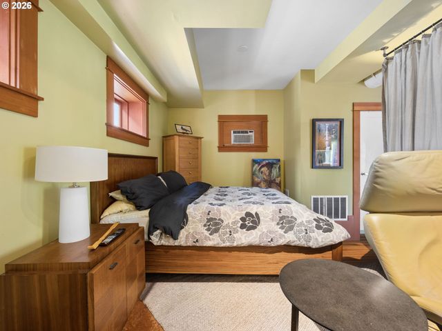 5400 Ne 30TH Ave 102, Portland, OR 97211