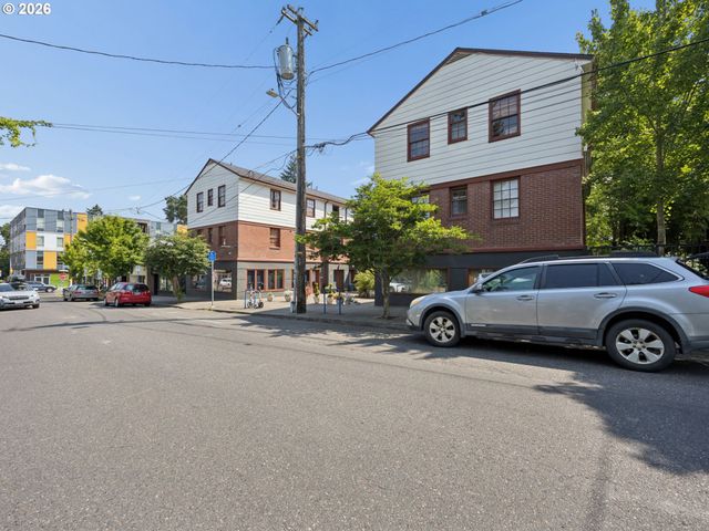 5400 Ne 30TH Ave 102, Portland, OR 97211