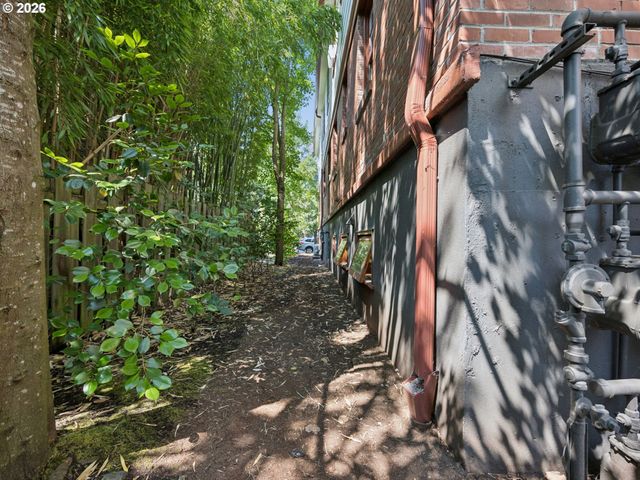 5400 Ne 30TH Ave 102, Portland, OR 97211